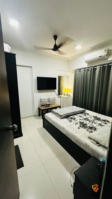 Bedroom in 1 BHK Apartment at Crescent Landmark, Andheri East – for Rent