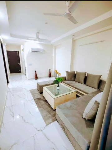 Team Area in 1 BHK Builder Floor at Freedom Fighters Enclave – for Rent