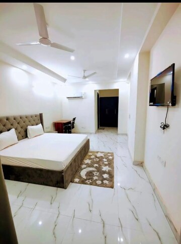 Team Area in 1 BHK Builder Floor at Freedom Fighters Enclave – for Rent