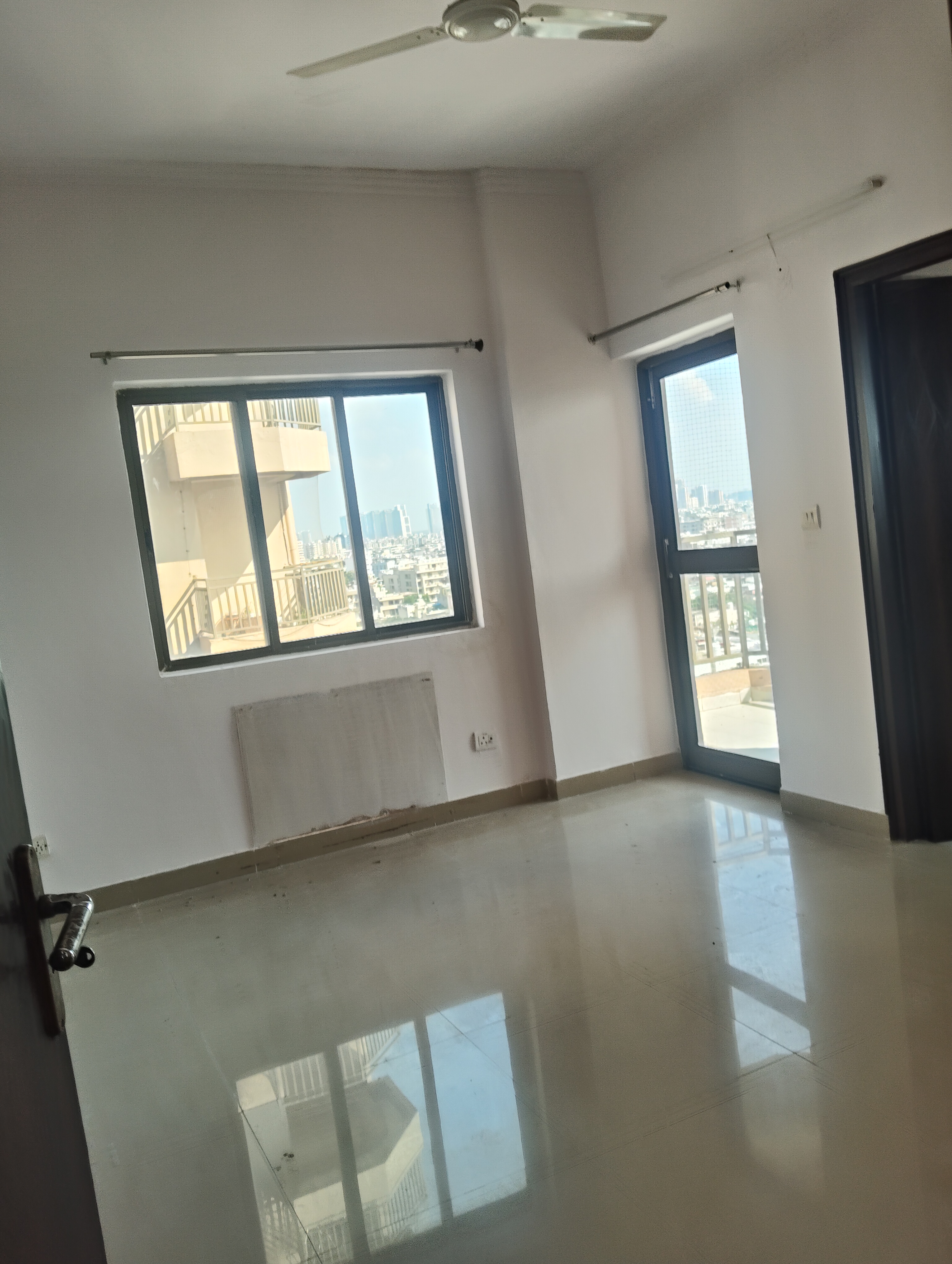 3.5 BHK + Servant Room 2035 Sq.Ft. Apartment in Ardee City Palm Grove Heights