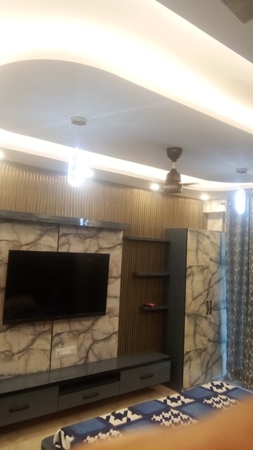 Bedroom in 4 BHK Apartment at Parker White Lily, Sector 8 – for Rent
