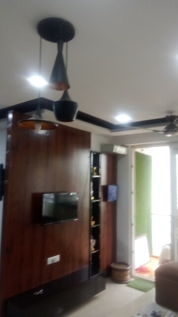 Furnished Amenities in 4 BHK Apartment at Parker White Lily, Sector 8 – for Rent