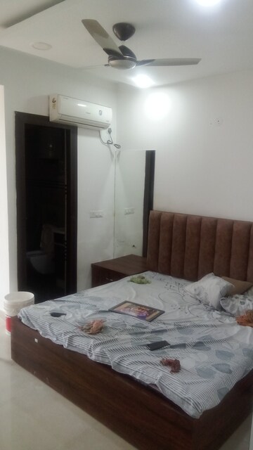 Bedroom in 4 BHK Apartment at Parker White Lily, Sector 8 – for Rent