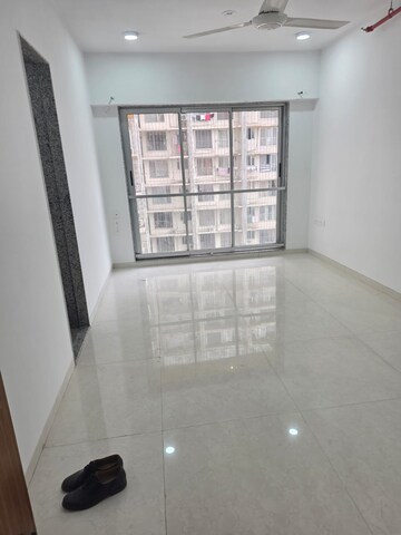 Room in 1 BHK Apartment at Sheth Vasant Oasis, Andheri East – for Rent