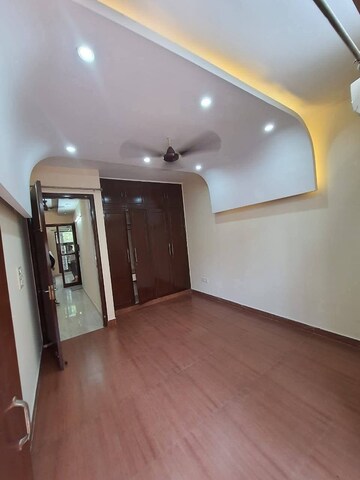 Room in 2 BHK Builder Floor at Neb Sarai – for Rent