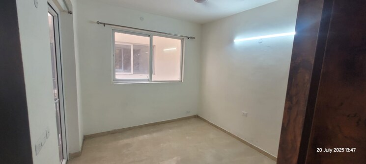 Room, signature-global-park-4-and-5 2.5 Bedroom 1081 Sq.Ft. Apartment In Sohna Sector 36 Gurgaon 9156760