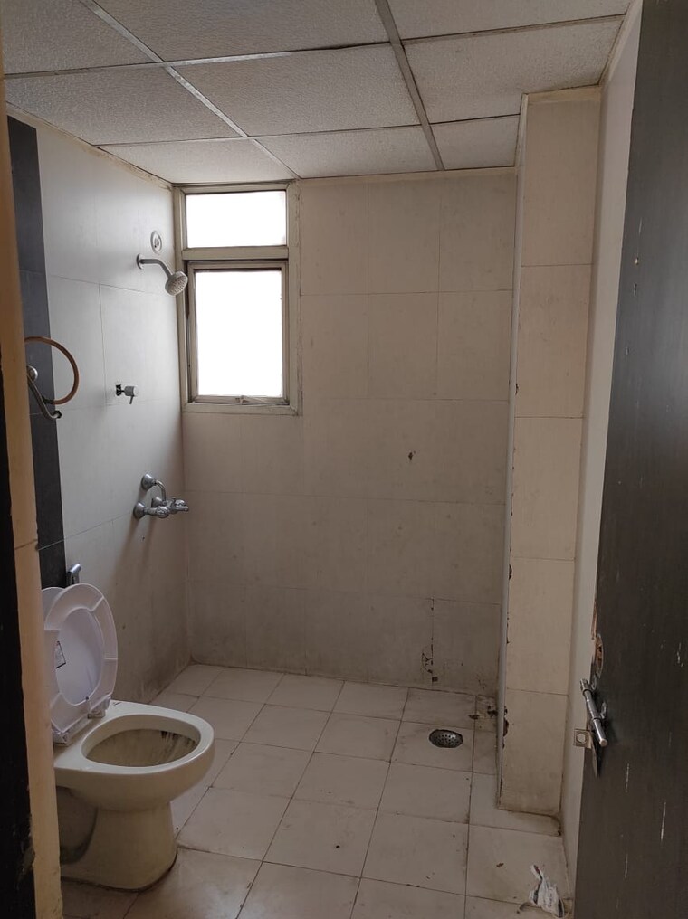 Bathroom, supertech-czar-suites 2 Bedroom 1070 Sq.Ft. Apartment In Omicron I Greater Noida Greater Noida 9156756