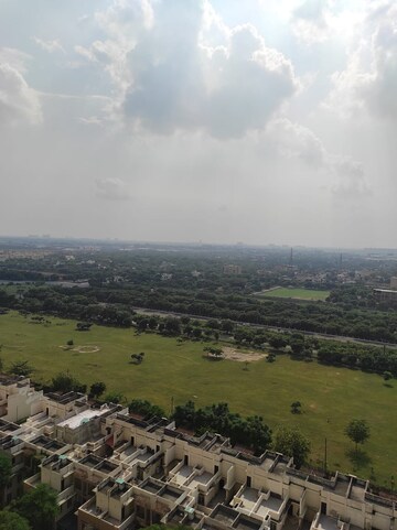 Plot Area in 2 BHK Apartment at Supertech Czar Suites, Omicron I Greater Noida – for Sale