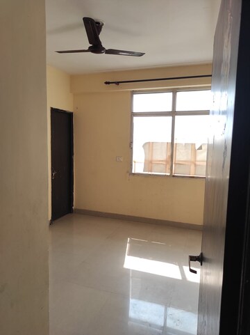 2 BHK Apartment For Sale in Supertech Czar Suites, Omicron I Greater Noida