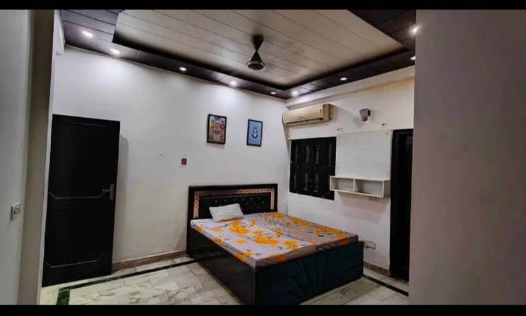 Bedroom, freedom fighters enclave 1 Bedroom 700 Sq.Ft. Apartment In Freedom Fighters Enclave Delhi 9156779