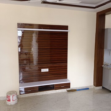 Room in 2 BHK Builder Floor at RPS Palm Drive, Khedi Road – for Sale