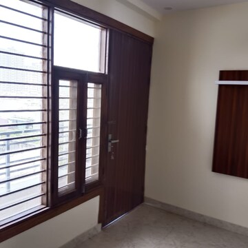 Room in 2 BHK Builder Floor at RPS Palm Drive, Khedi Road – for Sale