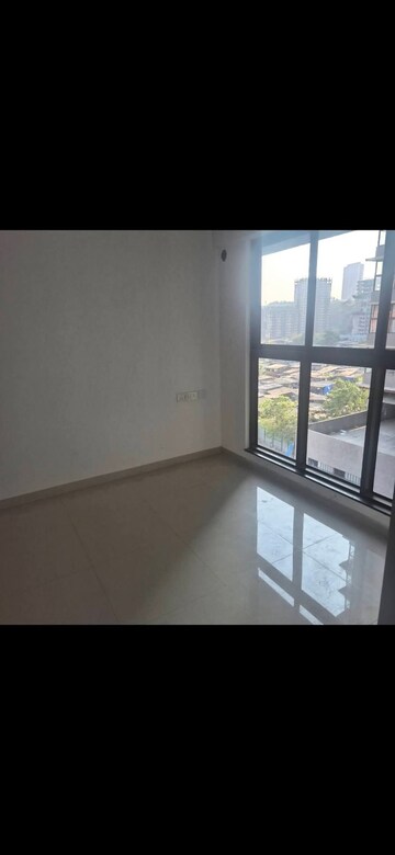 Room in 2 BHK Apartment at Worli – for Rent