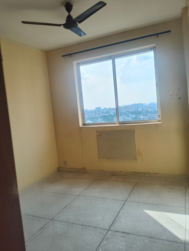 Room, dlf-the-wellington-estate 3 Bedroom 1450 Sq.Ft. Apartment In Dlf Phase V Gurgaon 9156801