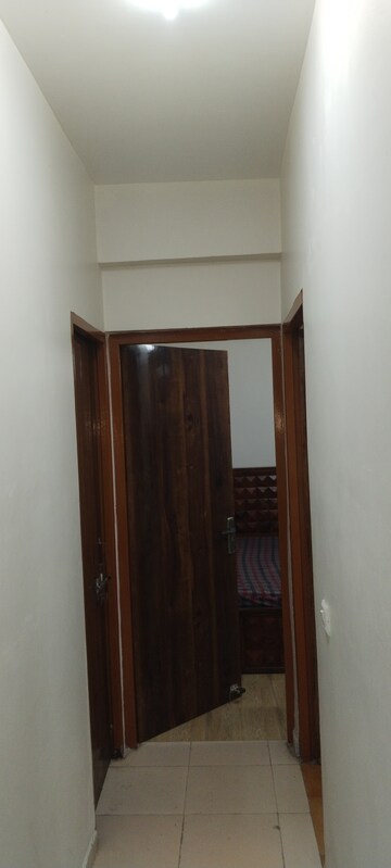 Furnished Amenities in 3 BHK Apartment at Auric City Homes, Sector 82 – for Rent