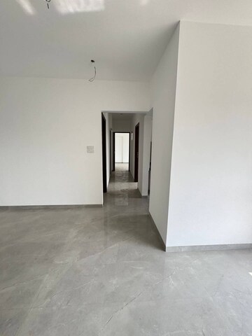 Room in 2 BHK Apartment at Worli – for Rent