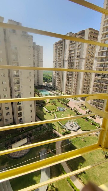 Master Plan in 3 BHK Apartment at Supertech Czar Suites, Omicron I Greater Noida – for Sale