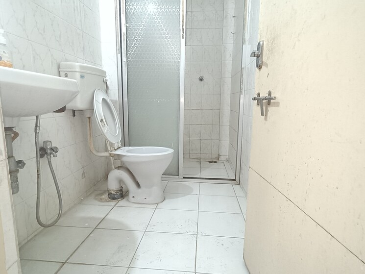 Attached Bathroom, ramesh-hermes-heritage-phase-2 2 Bedroom 1010 Sq.Ft. Apartment In Shastrinagar Pune 9156852