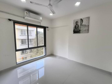 Room in 2 BHK Apartment at Worli – for Rent