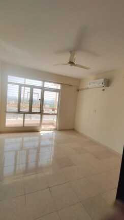 3 BHK Apartment For Sale in Supertech Czar Suites