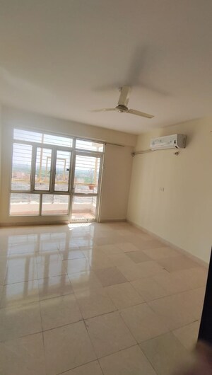 3 BHK Apartment For Sale in Supertech Czar Suites, Omicron I Greater Noida