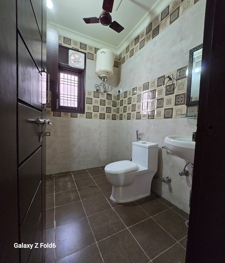 Attached Bathroom, palm-residency-chhatarpur 1 Bedroom 550 Sq.Ft. Builder Floor In Chattarpur Delhi 9156868
