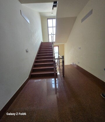 Room in 1 BHK Builder Floor at Palm Residency Chhatarpur, Chattarpur – for Rent