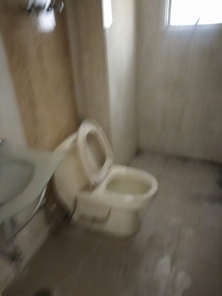 Bathroom, supertech-czar-suites 4 Bedroom 2490 Sq.Ft. Apartment In Omicron I Greater Noida Greater Noida 9156860