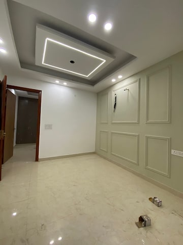 Room in 2 BHK Builder Floor at Chattarpur – for Rent