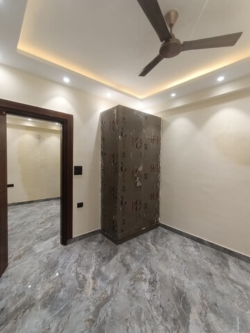 Room in 1 BHK Builder Floor at Saket – for Rent