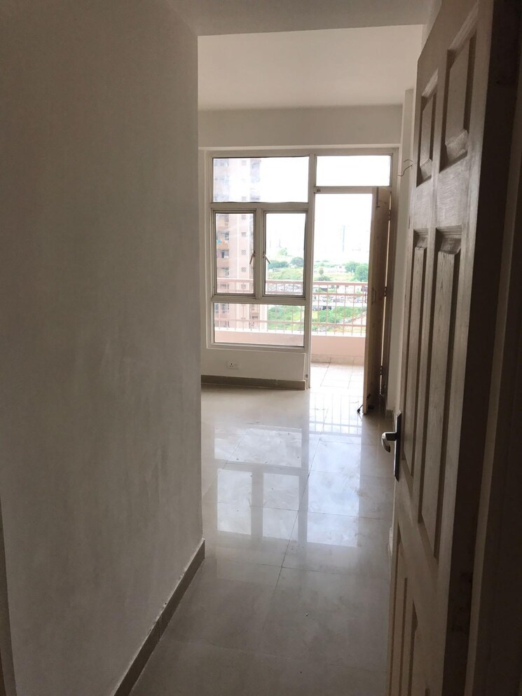 Room, supertech-cape-town 3 Bedroom 1295 Sq.Ft. Apartment In Sector 74 Noida 9156887