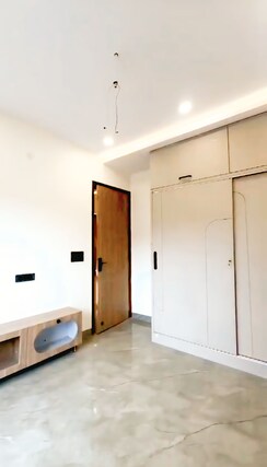 3.5 BHK + Pooja Room,Servant Room,Study Room,Extra Room Apartment For Sale in Luxury 3 Bhk 