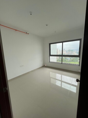 2 BHK Apartment For Rent in Sudarshan Sky Garden, Ghodbunder Road
