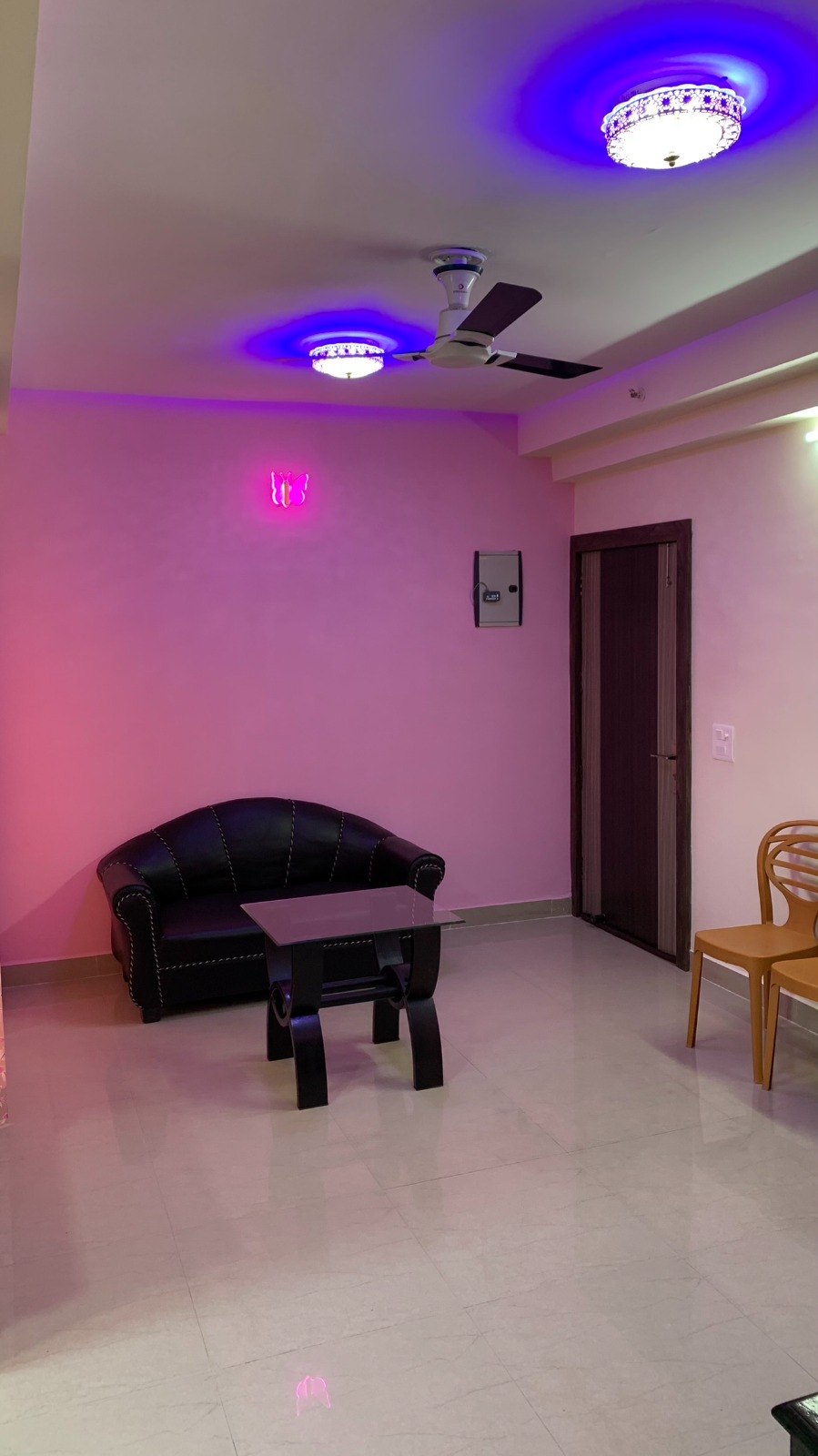 2 BHK Apartment For Rent in Supertech Cape Town