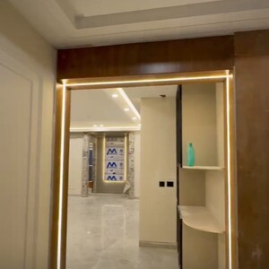 Room in 3 BHK Builder Floor at BPTP Amstoria Country Floor, Sector 102 – for Sale