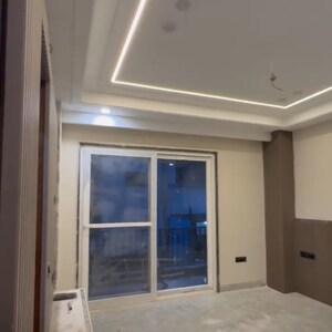 Room in 3 BHK Builder Floor at BPTP Amstoria Country Floor, Sector 102 – for Sale