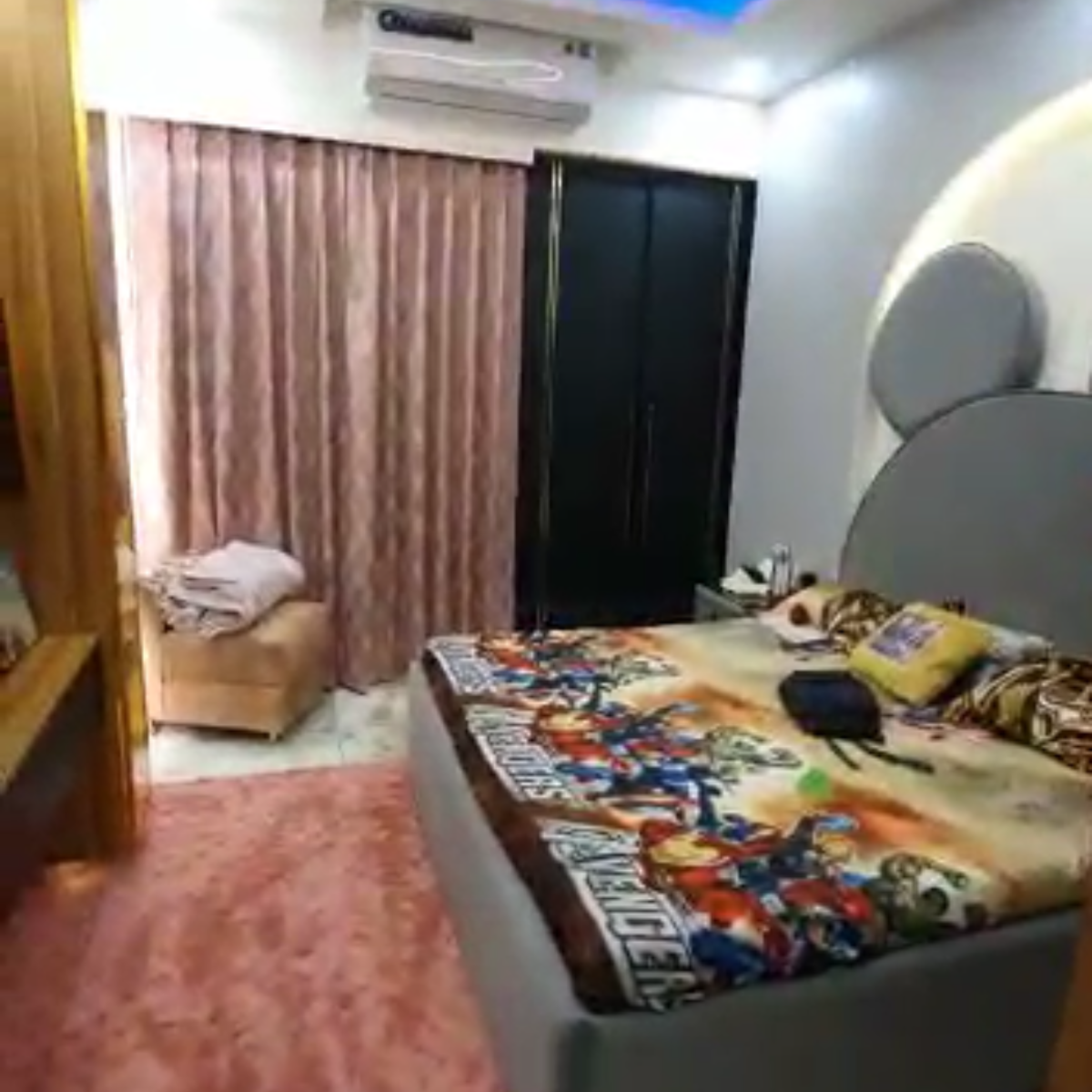 3.5 BHK + Pooja Room,Servant Room 15000 Sq.Ft. Apartment in IThums 62