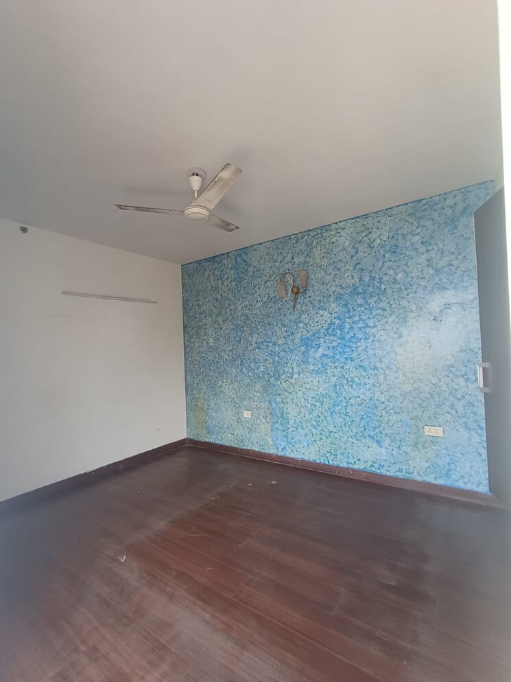 undefined, sector 77 2 Bedroom 1105 Sq.Ft. Apartment In Sector 77 Noida 9156936