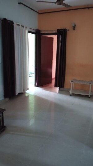 Room in 2 BHK Apartment at Gaur Atulyam, Omicron I Greater Noida – for Sale