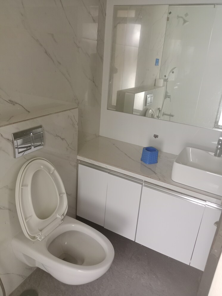 Attached Bathroom, mirchandani-triton 3 Bedroom 1421 Sq.Ft. Apartment In Santacruz West Mumbai 9156997
