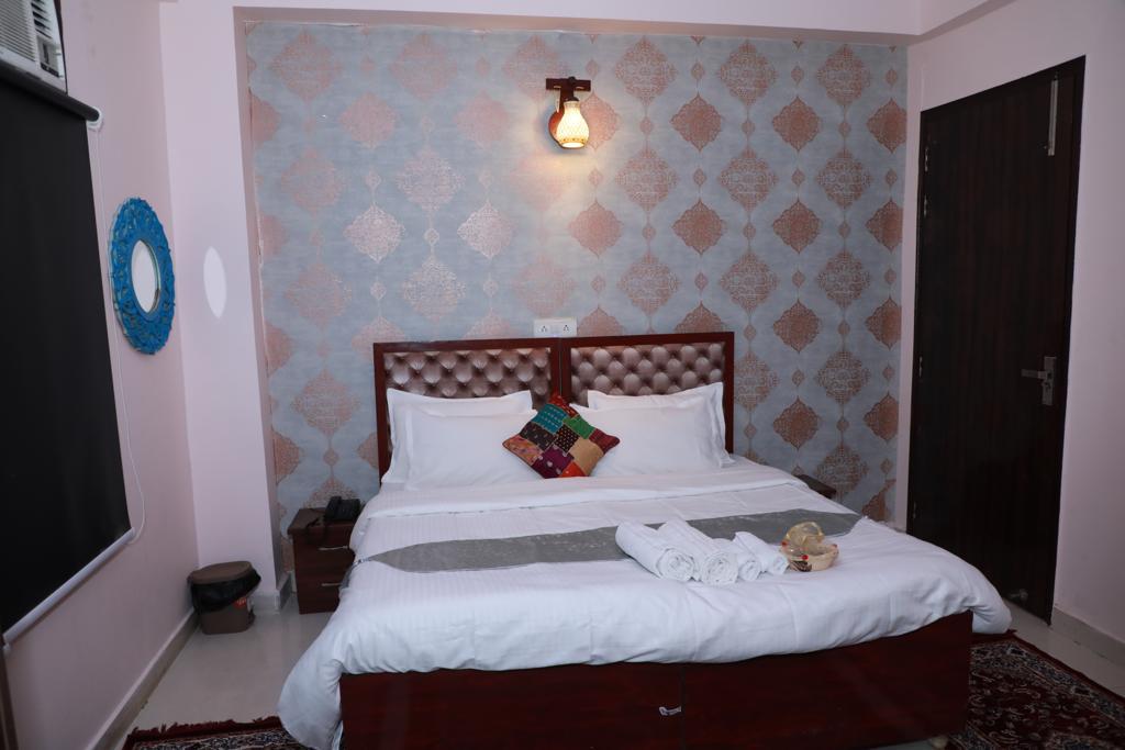 1 RkIndependent House For Rent in RWA Residential Society Sector 46