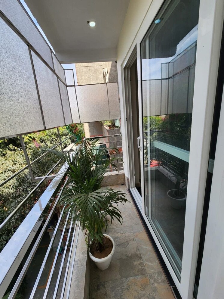 Balcony, freedom fighters enclave 2 Bedroom 950 Sq.Ft. Builder Floor In Freedom Fighters Enclave Delhi 9156967