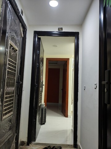 Building Lobby in 2 BHK Builder Floor at Ultima 107, Sector 104 – for Rent