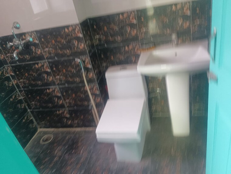 Attached Bathroom, mahaluxmi-migsun-ultimo 2 Bedroom 1005 Sq.Ft. Apartment In Omicron Iii Greater Noida Greater Noida 9156998