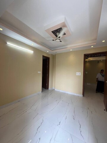 Room in 2 BHK Builder Floor at Saket – for Rent