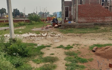 Plot For Sale in Amar Shaheed Path