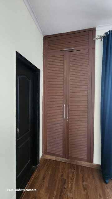 Building Lobby in 3 BHK Builder Floor at Ansal API Esencia, Sector 67 – for Rent