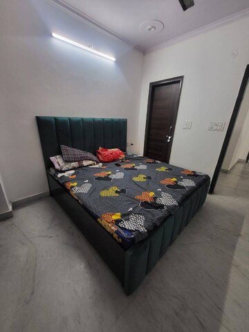 Bedroom in 3 BHK Builder Floor at Dlf Phase ii – for Sale