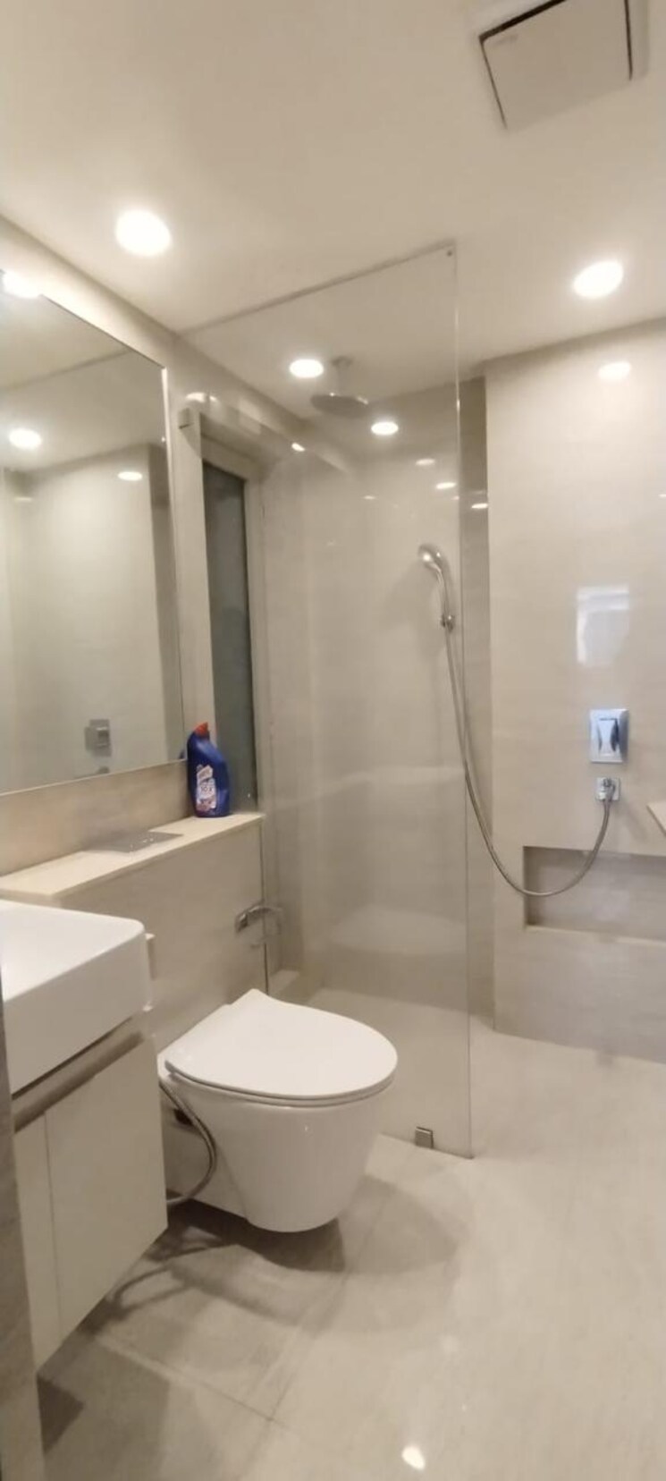 Bathroom, hiranandani-castle-rock 2 Bedroom 629 Sq.Ft. Apartment In Powai Mumbai 9157111