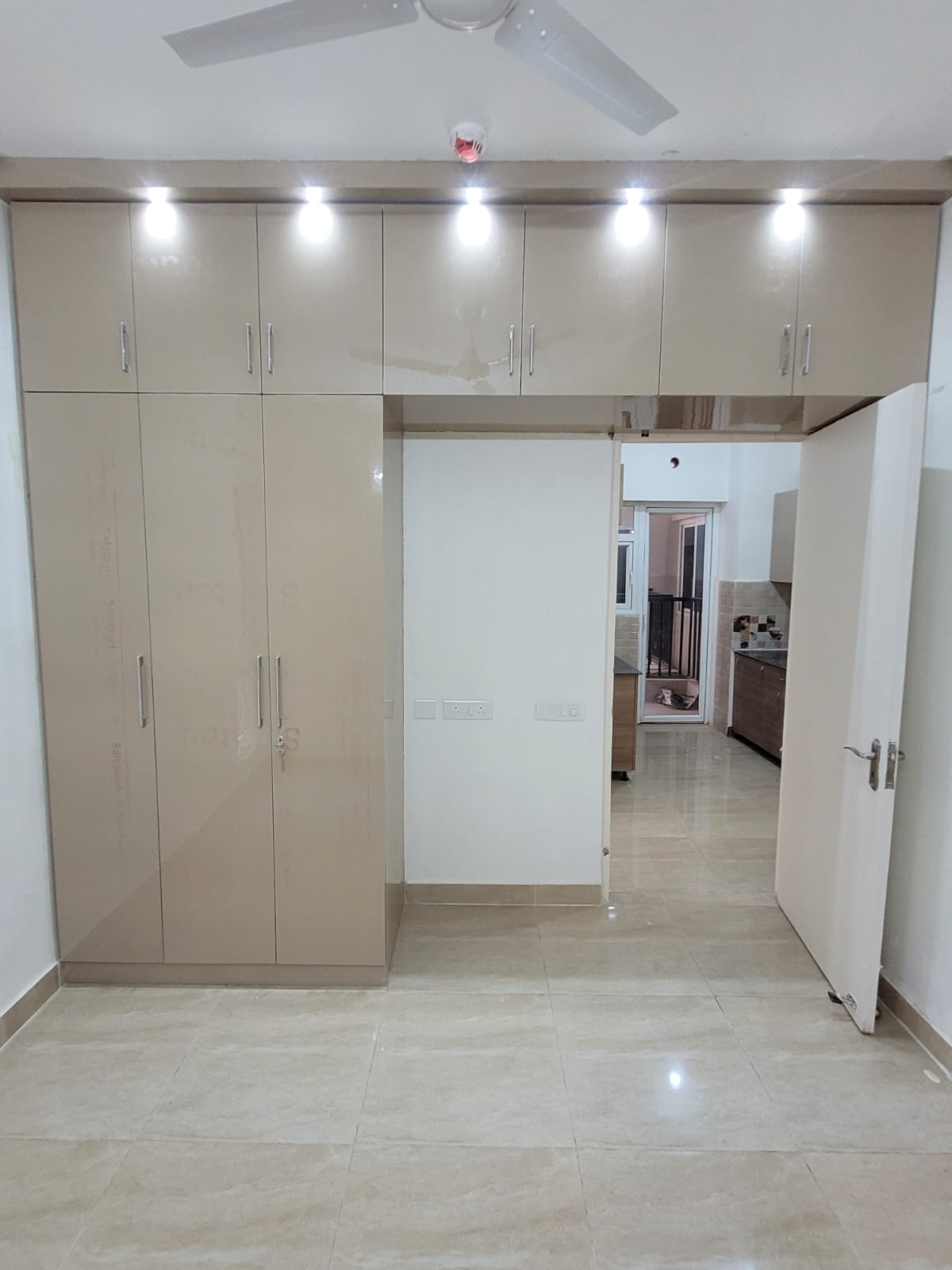 2.5 BHK + Study Room Apartment For Sale in Nirala Aspire Plaza